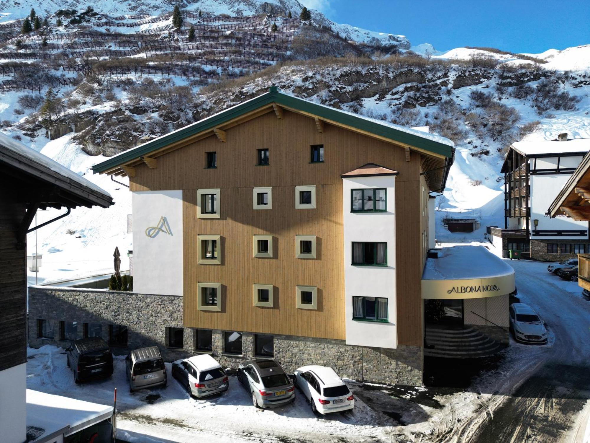 Albona Nova 4* Zuers